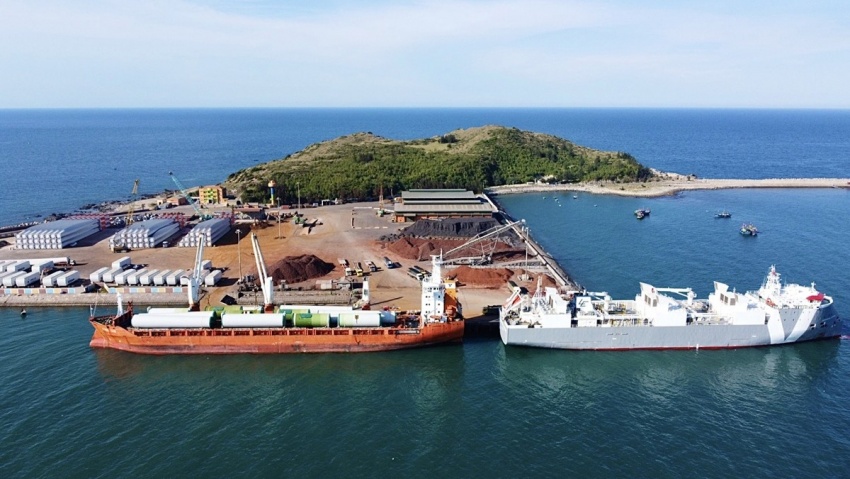 EPC contract implementation kicks off for the Dung Quat Refinery upgrading and expansion project: One Team, One Goal - Driving Success Together EPC contract implementation kicks off for the Dung Quat Refinery upgrading and expansion project: One Team, One Goal - Driving Success Together