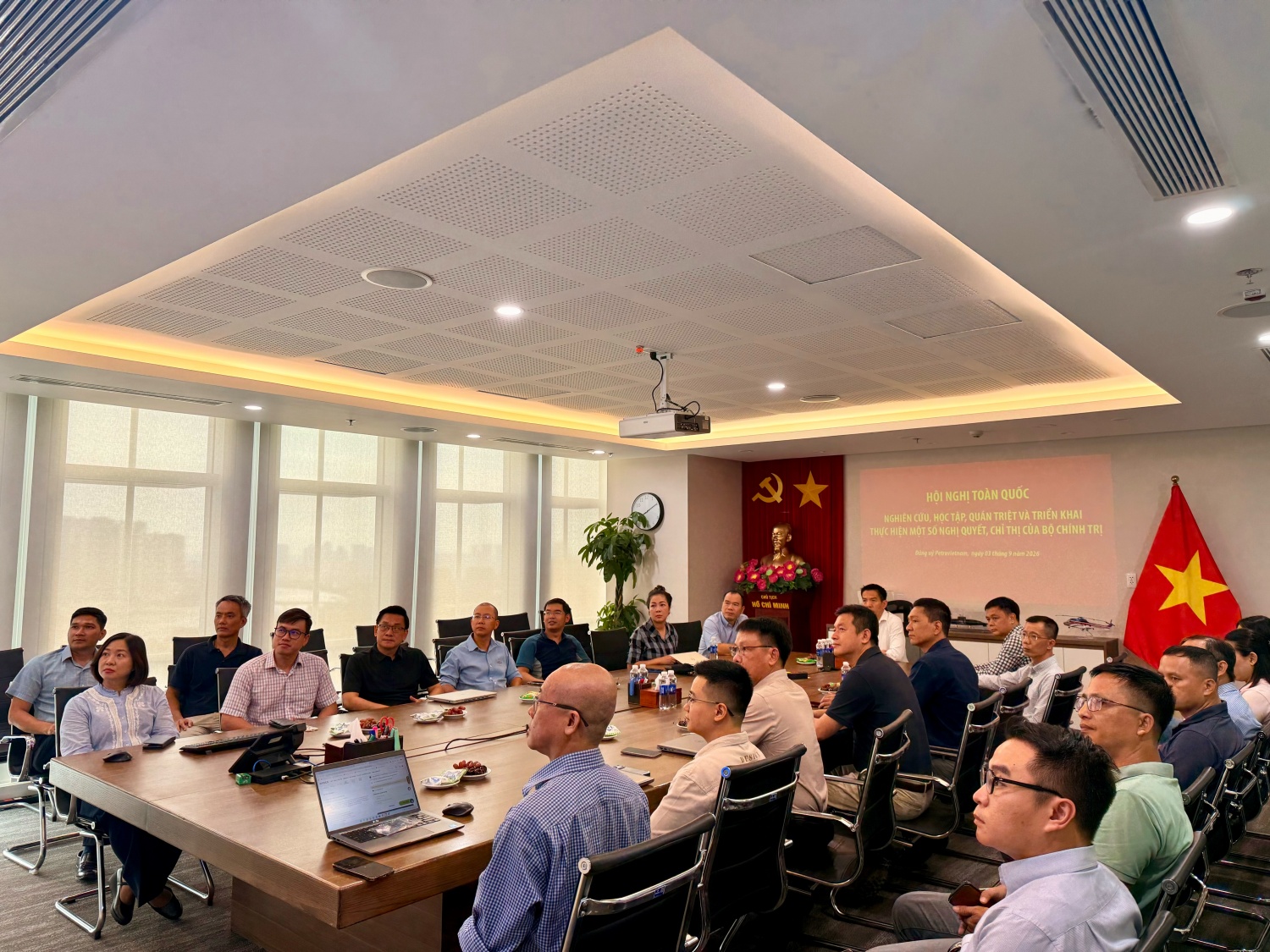 Đảng bộ PETROVIETNAM nghiên cứu, quán triệt các Nghị quyết, Chỉ thị của Bộ Chính trị