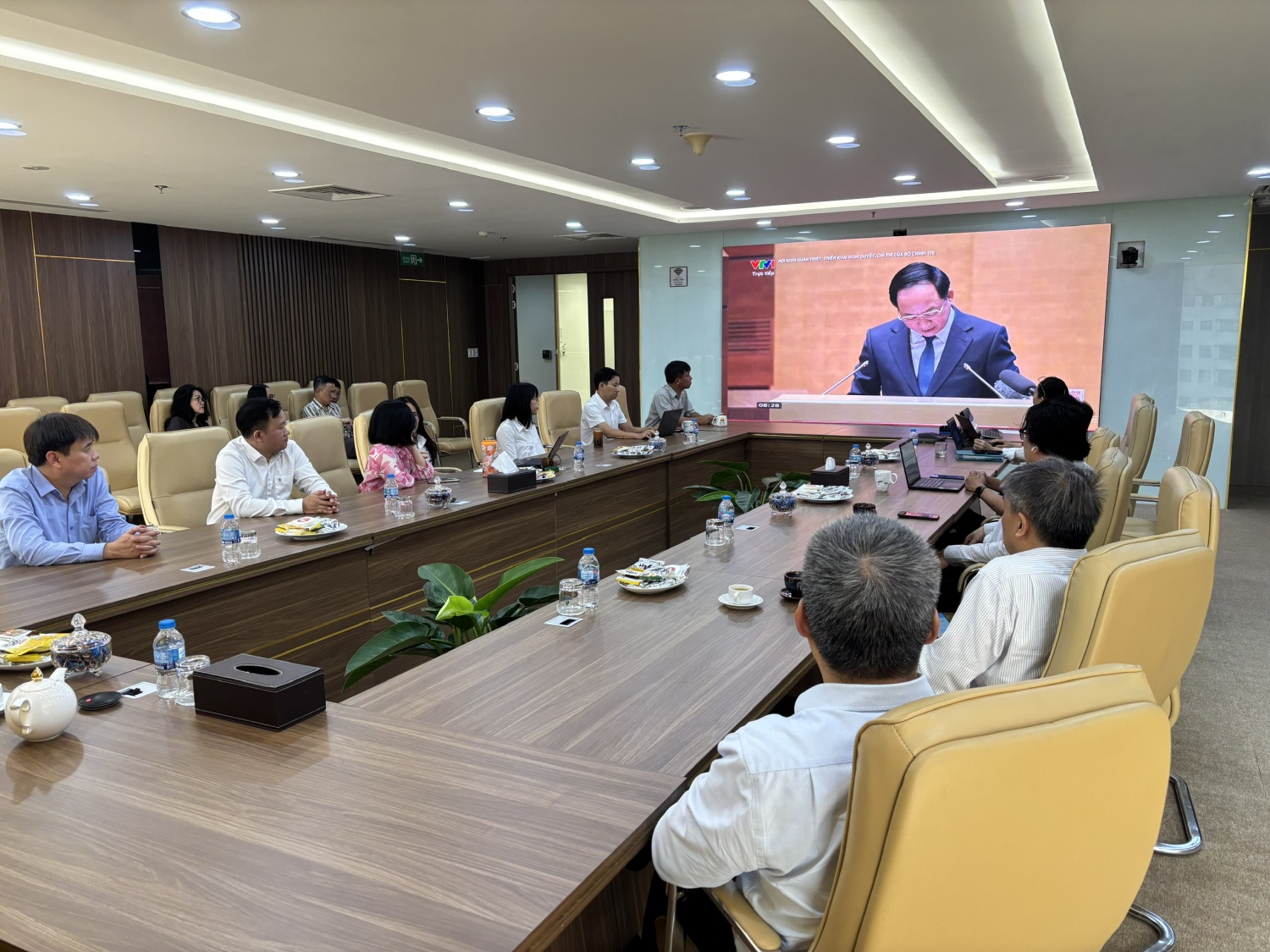 Đảng bộ PETROVIETNAM nghiên cứu, quán triệt các Nghị quyết, Chỉ thị của Bộ Chính trị