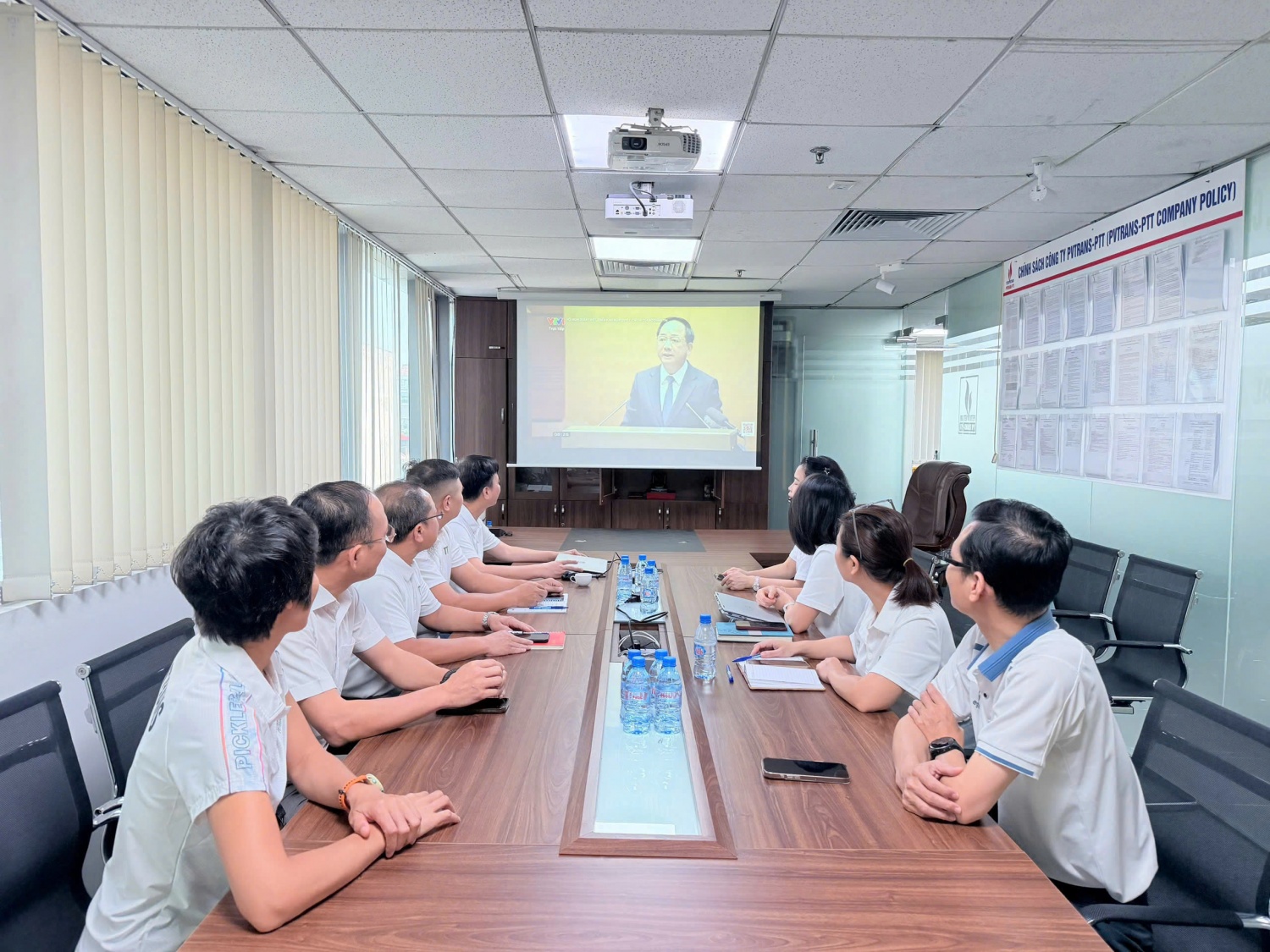 Đảng bộ PETROVIETNAM nghiên cứu, quán triệt các Nghị quyết, Chỉ thị của Bộ Chính trị