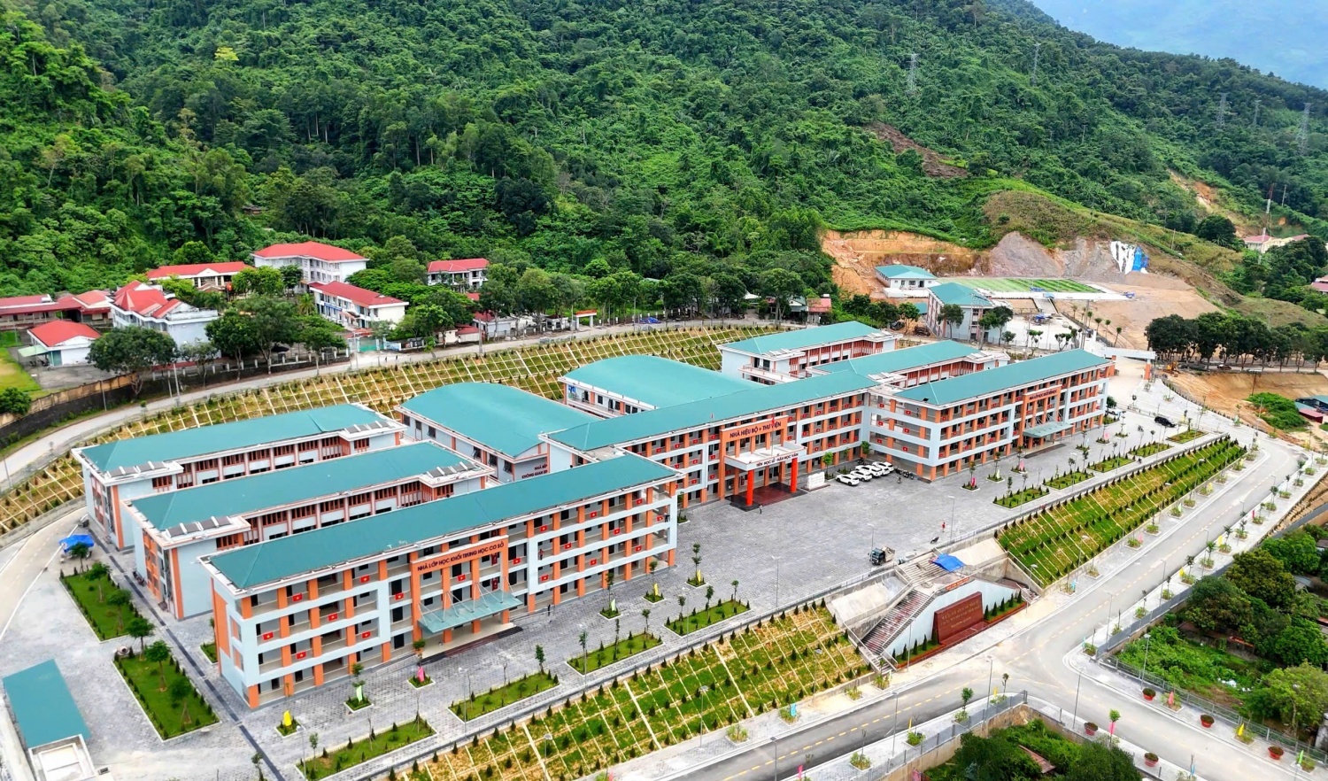 Trường PETROVIETNAM - Phong Thổ (Lai Châu) sẵn sàng cho năm học mới
