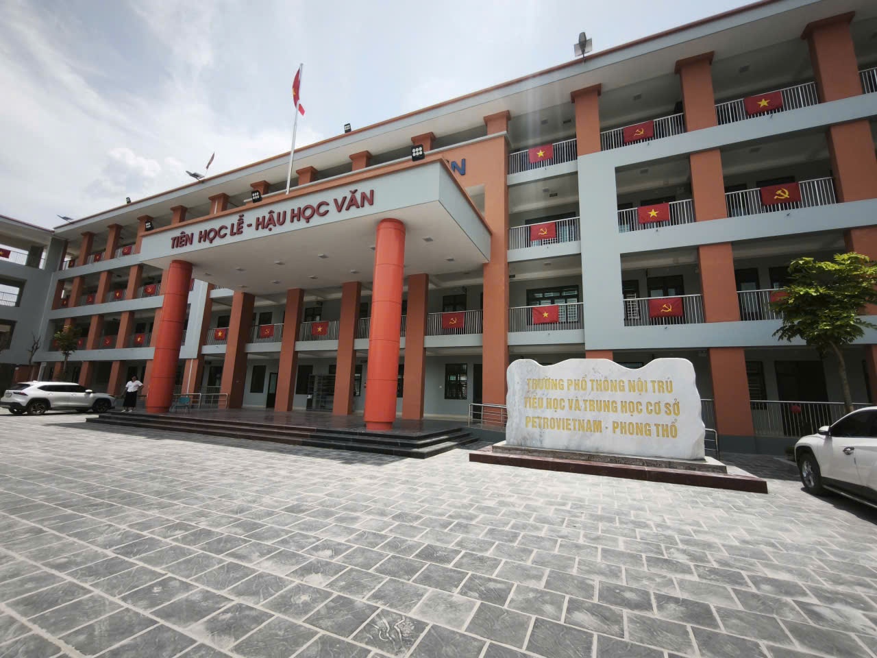 Trường PTDT Nội trú Tiểu học & THCS PETROVIETNAM - Phong Thổ sẵn sàng cho lễ khai giảng năm học mới