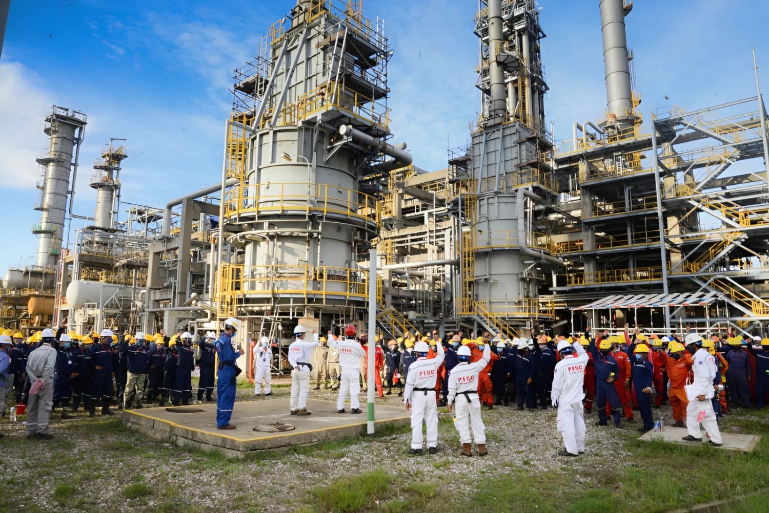 Nội lực PETROVIETNAM tại các công trình công nghiệp năng lượng trên bờ Nội lực PETROVIETNAM tại các công trình công nghiệp năng lượng trên bờ
