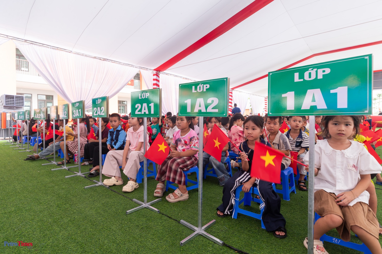 Mái trường nghĩa tình nơi biên cương Phong Thổ Mái trường nghĩa tình PETROVIETNAM nơi biên cương Phong Thổ
