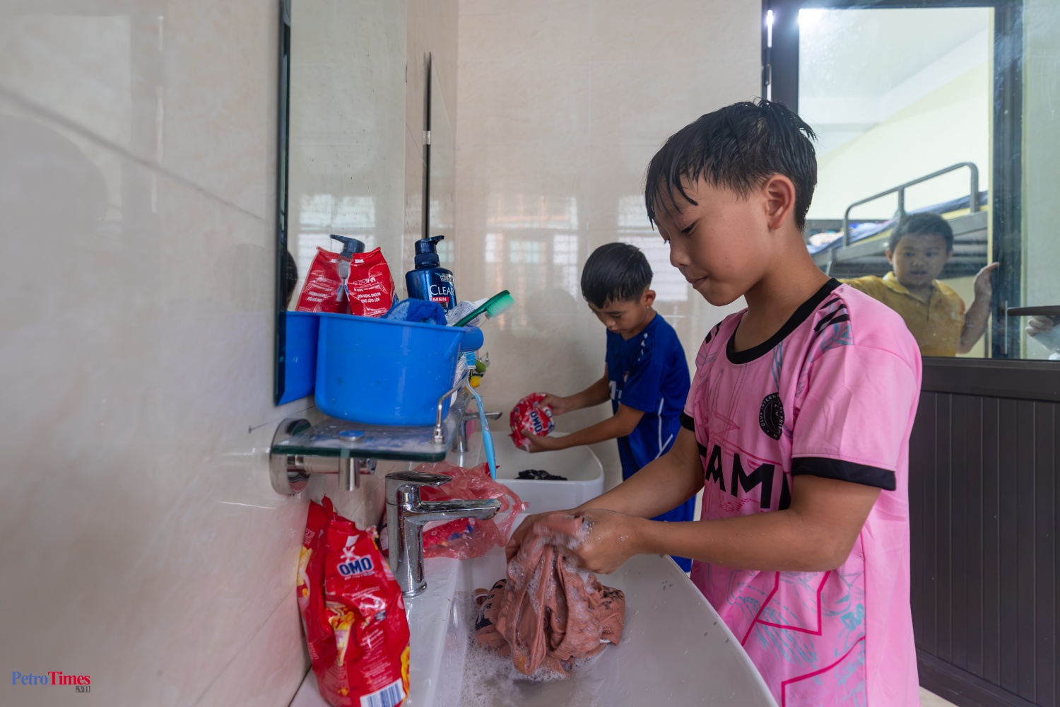Mái trường nghĩa tình nơi biên cương Phong Thổ Mái trường nghĩa tình PETROVIETNAM nơi biên cương Phong Thổ