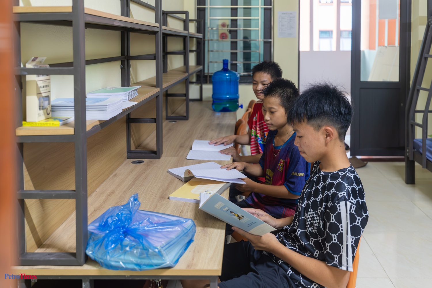 Mái trường nghĩa tình nơi biên cương Phong Thổ Mái trường nghĩa tình PETROVIETNAM nơi biên cương Phong Thổ