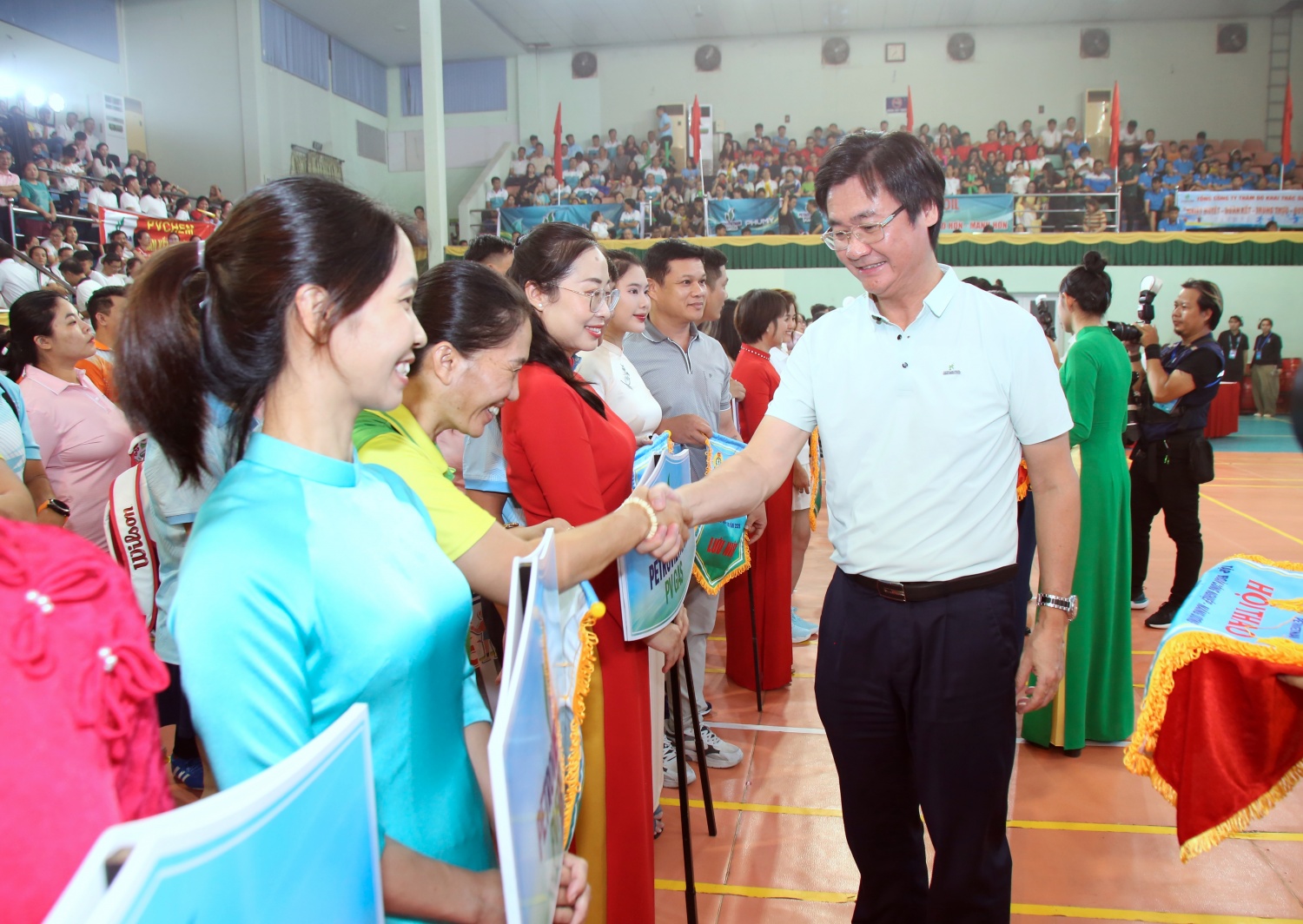 Sôi động Lễ khai mạc Hội thao Petrovietnam năm 2026 khu vực phía Nam Sôi động Lễ khai mạc Hội thao Petrovietnam năm 2026 khu vực phía Nam