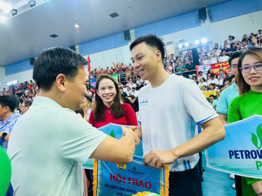 Công đoàn Nghiên cứu Khoa học và Đào tạo bùng nổ sức trẻ, thắt chặt đoàn kết tại Hội thao PETROVIETNAM 2026