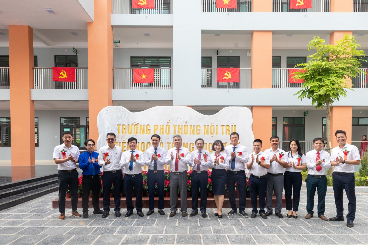 PETROVIETNAM và sứ mệnh thắp sáng tri thức vùng biên cương