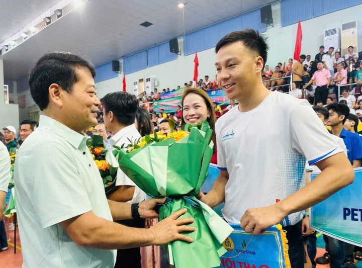 Công đoàn Nghiên cứu Khoa học và Đào tạo bùng nổ sức trẻ, thắt chặt đoàn kết tại Hội thao PETROVIETNAM 2026 Công đoàn Nghiên cứu Khoa học và Đào tạo bùng nổ sức trẻ, thắt chặt đoàn kết tại Hội thao PETROVIETNAM 2026