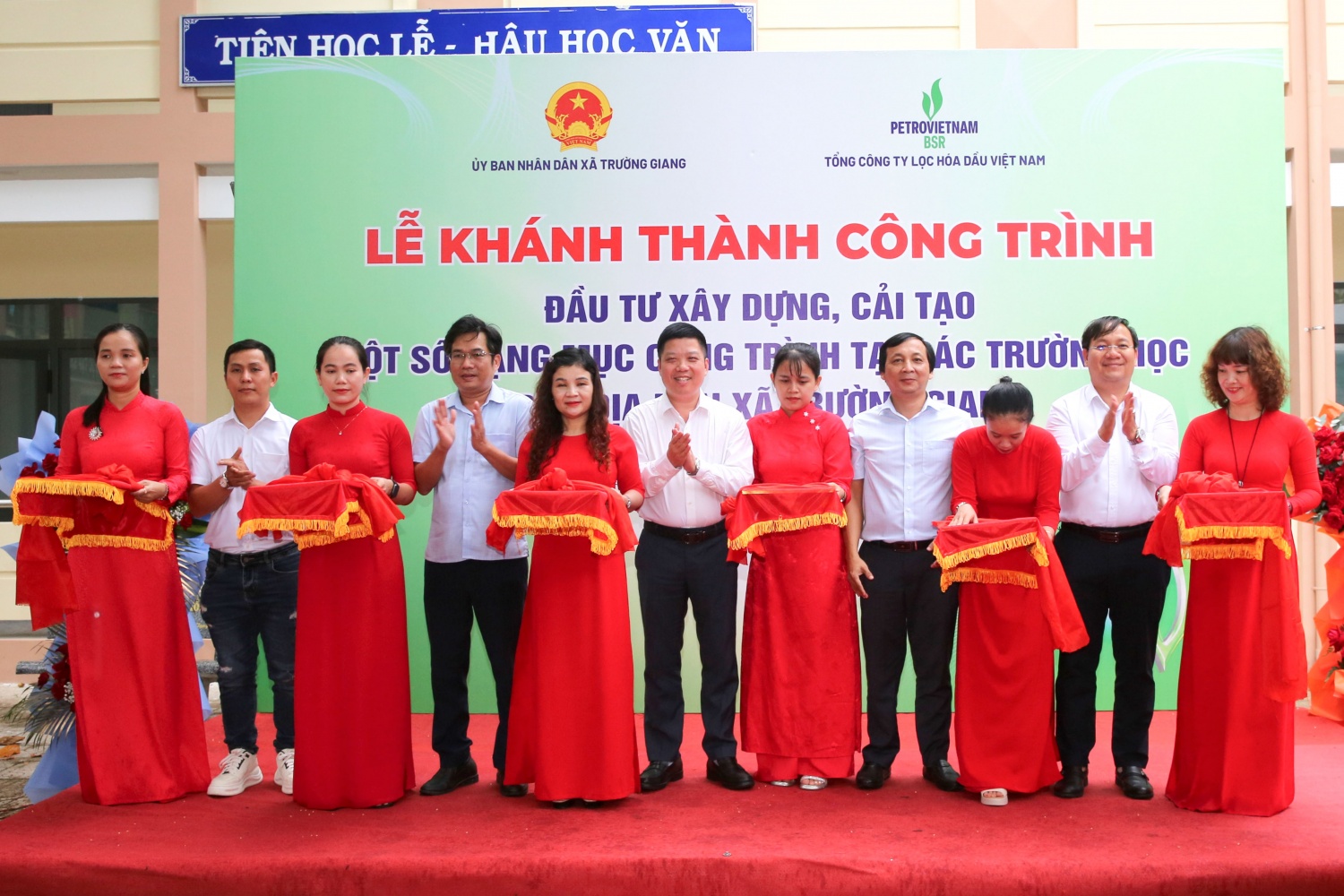 BSR mang niềm vui năm học mới đến học sinh xã Trường Giang