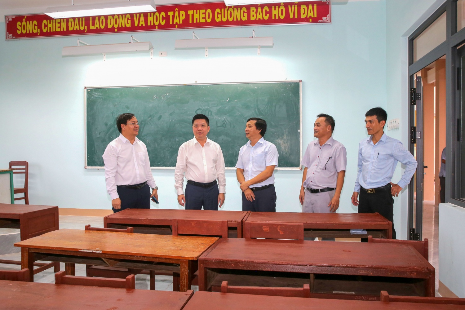 BSR mang niềm vui năm học mới đến học sinh xã Trường Giang