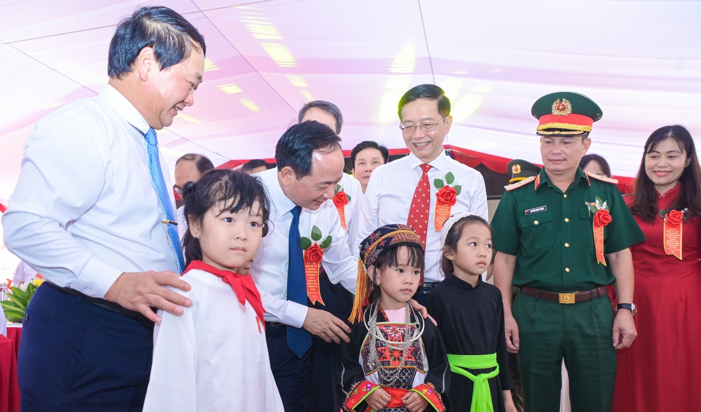 PETROVIETNAM trao tặng phòng STEM cho Trường nội trú Tiểu học và THCS Thanh Thủy (Tuyên Quang)