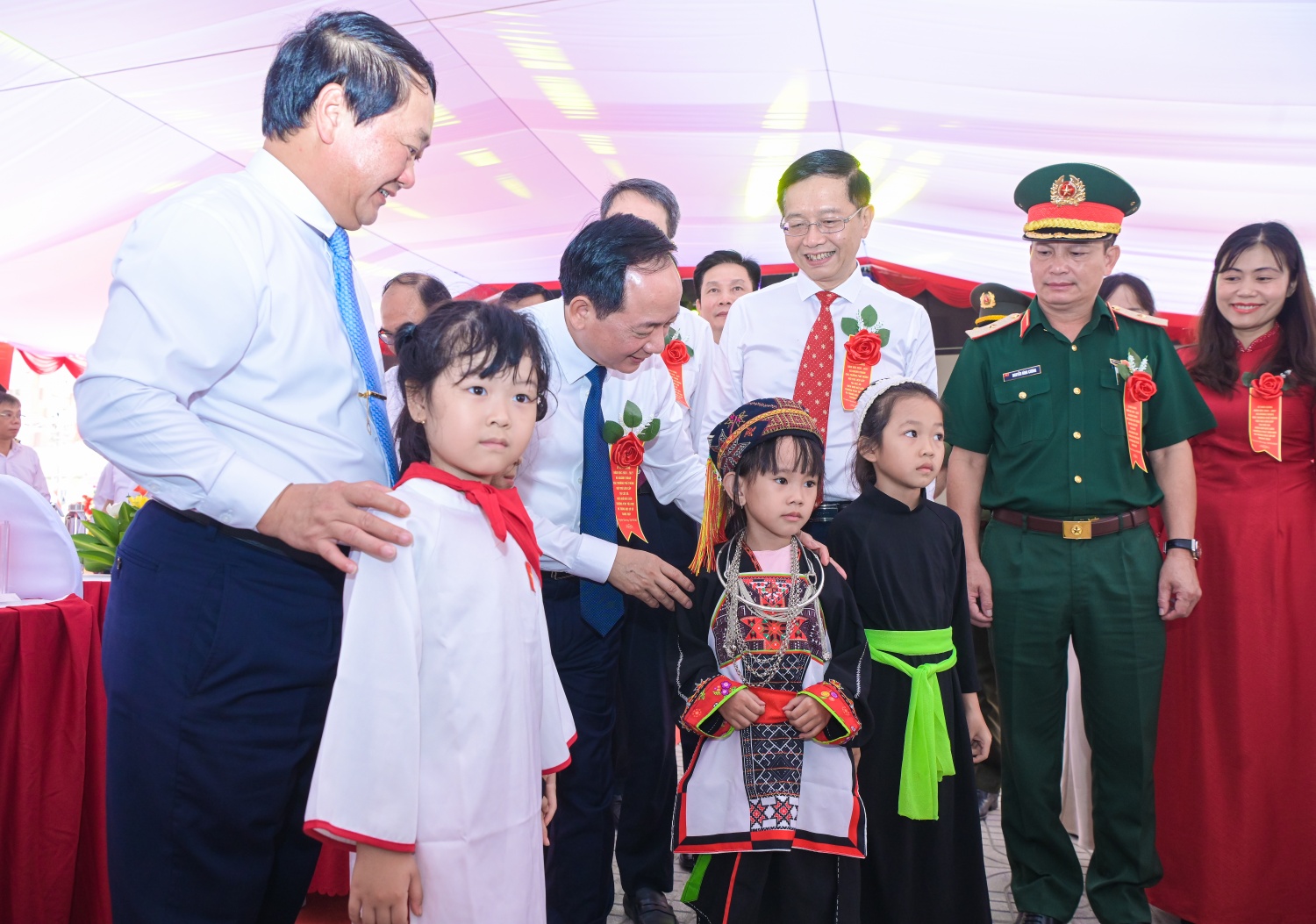 PETROVIETNAM trao tặng phòng STEM cho Trường nội trú Tiểu học và THCS Thanh Thủy (Tuyên Quang)