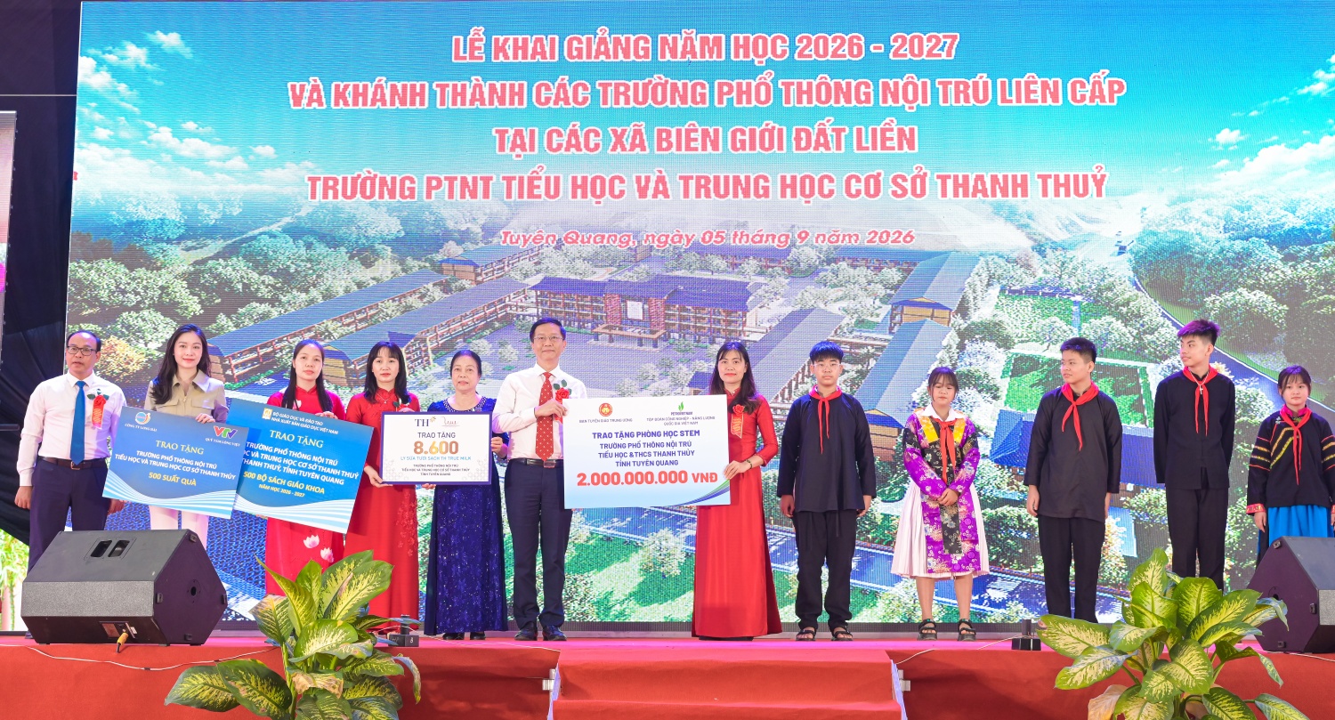 STEM Innovation PETROVIETNAM: Đồng hành chắp cánh ước mơ khoa học trong năm học mới