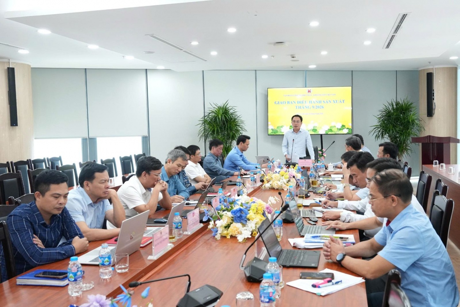 TKV giao ban tháng 9