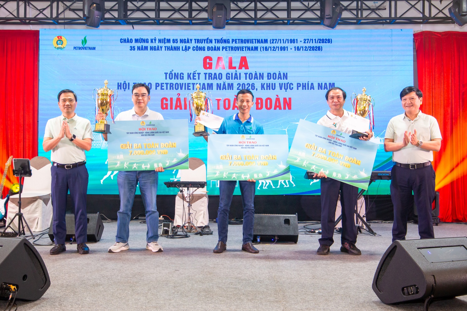 Dấu ấn rực rỡ tại Hội thao Petrovietnam 2026 khu vực phía Nam: Lan tỏa tinh thần Một đội ngũ - Một mục tiêu Dấu ấn rực rỡ tại Hội thao PETROVIETNAM 2026 khu vực phía Nam: Lan tỏa tinh thần