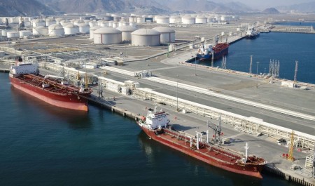 UAE tìm đường cho xuất khẩu năng lượng giữa xung đột Mỹ - Iran
