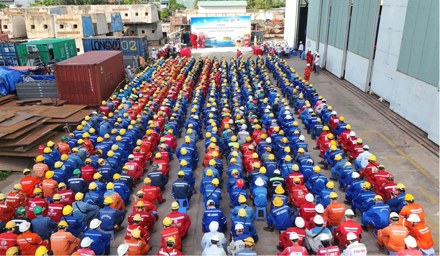 XNXL Vietsovpetro phát động thi đua cao điểm hoàn thành Giàn tiện ích và nhà ở Dự án Lô B