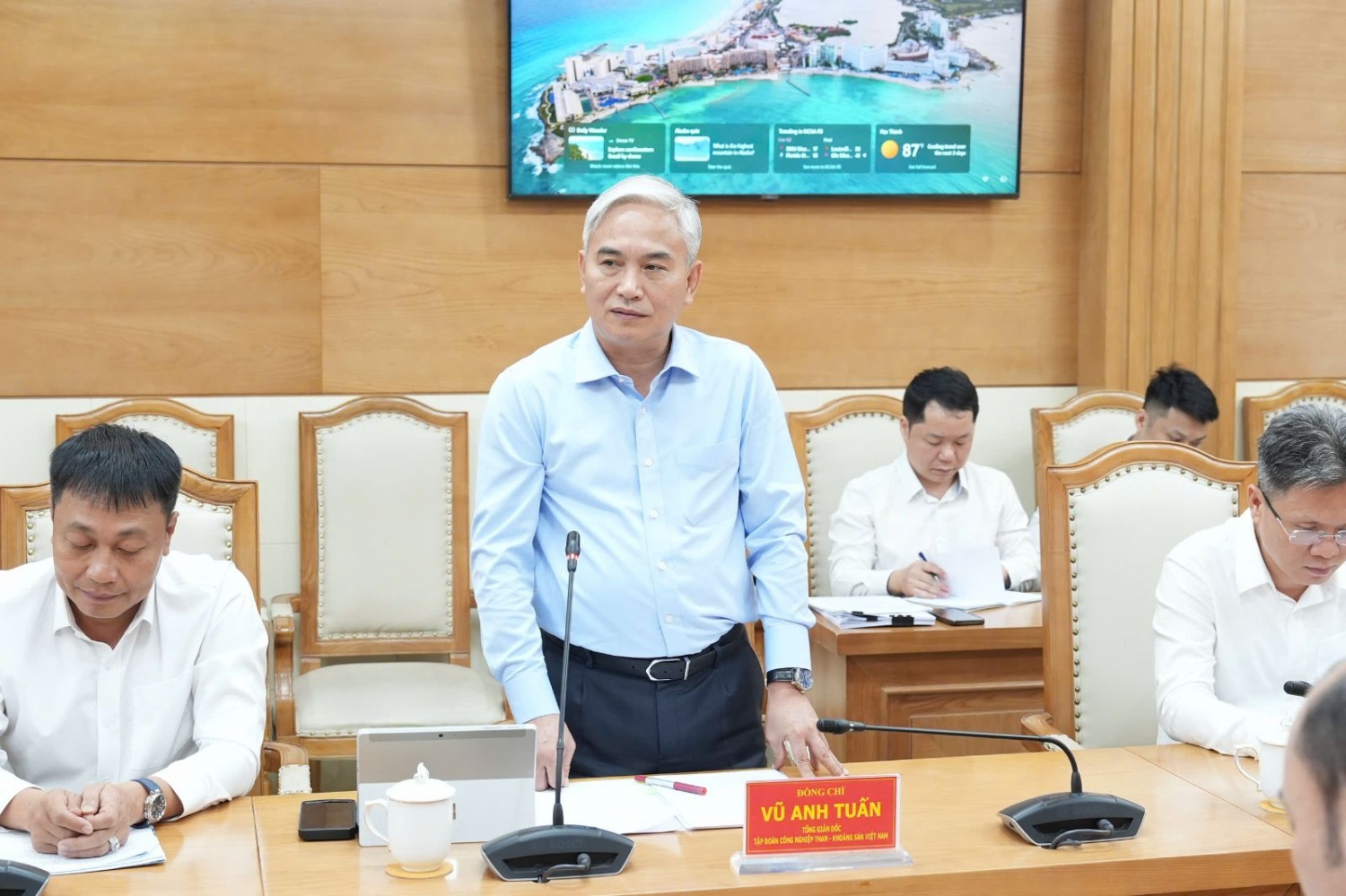 TKV và tỉnh Thanh Hóa trao đổi tháo gỡ khó khăn, thúc đẩy hoạt động sản xuất kinh doanh trên địa bàn Dự án Điều chỉnh khai thác và chế biến quặng Cromit Cổ Định
