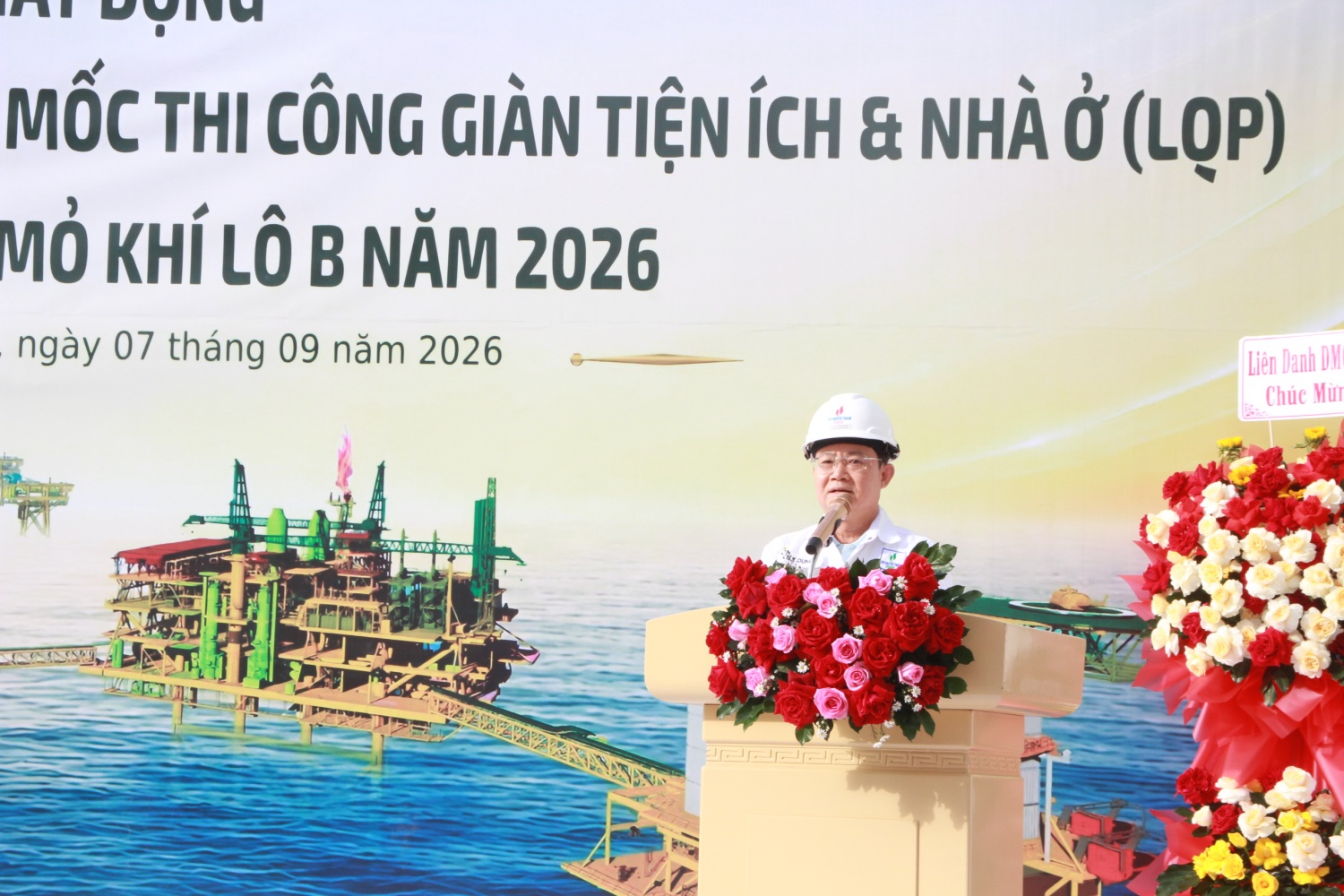 Nguyễn Thành Dũng – Phó Tổng Giám đốc PQPOC phát biểu chỉ đạo, động viên tập thể cán bộ, kỹ sư và người lao động tiếp tục quyết tâm hoàn thành các mục tiêu của Dự án