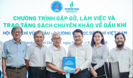 PVU làm việc với Chi hội Dầu khí Vũng Tàu: Kết nối tri thức, truyền lửa cho thế hệ trẻ