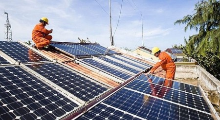Tin tức nổi bật ngày 9/9: Những điều cần lưu ý khi lắp điện mặt trời mái nhà