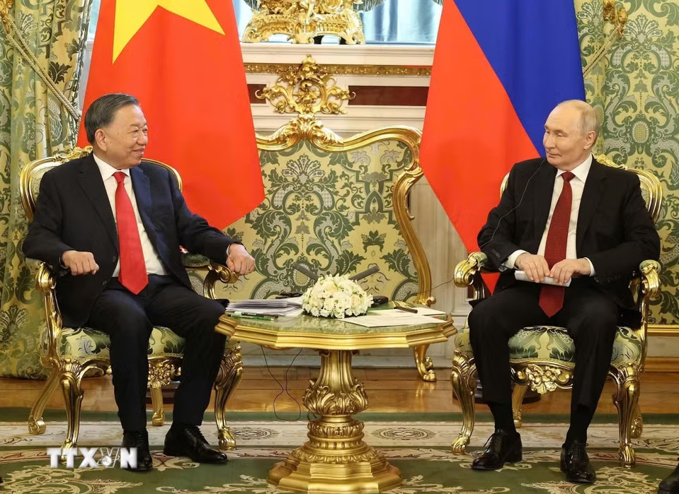Tổng thống Nga Putin chủ trì Lễ đón Tổng Bí thư, Chủ tịch nước Tô Lâm cùng Phu nhân Tổng thống Nga Putin chủ trì Lễ đón Tổng Bí thư, Chủ tịch nước Tô Lâm cùng Phu nhân