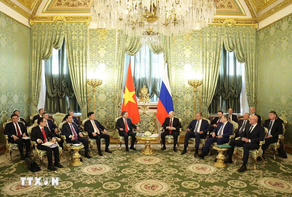 Tổng thống Nga Putin chủ trì Lễ đón Tổng Bí thư, Chủ tịch nước Tô Lâm cùng Phu nhân Tổng thống Nga Putin chủ trì Lễ đón Tổng Bí thư, Chủ tịch nước Tô Lâm cùng Phu nhân