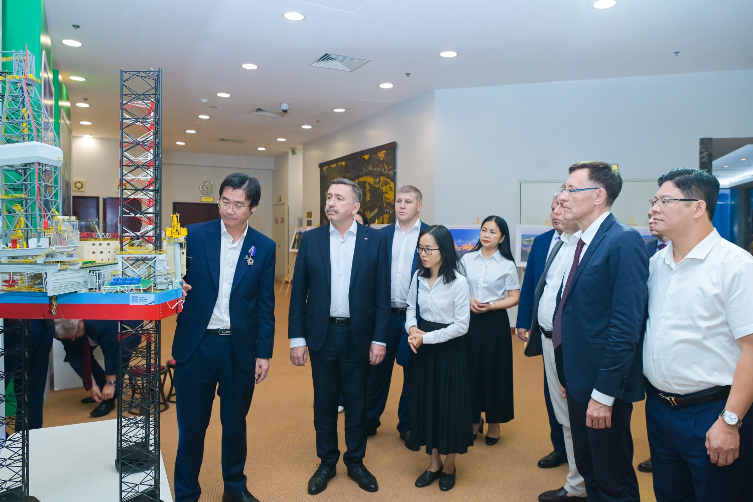 Công đoàn PETROVIETNAM tăng cường hợp tác với Liên hiệp Công đoàn Độc lập Nga