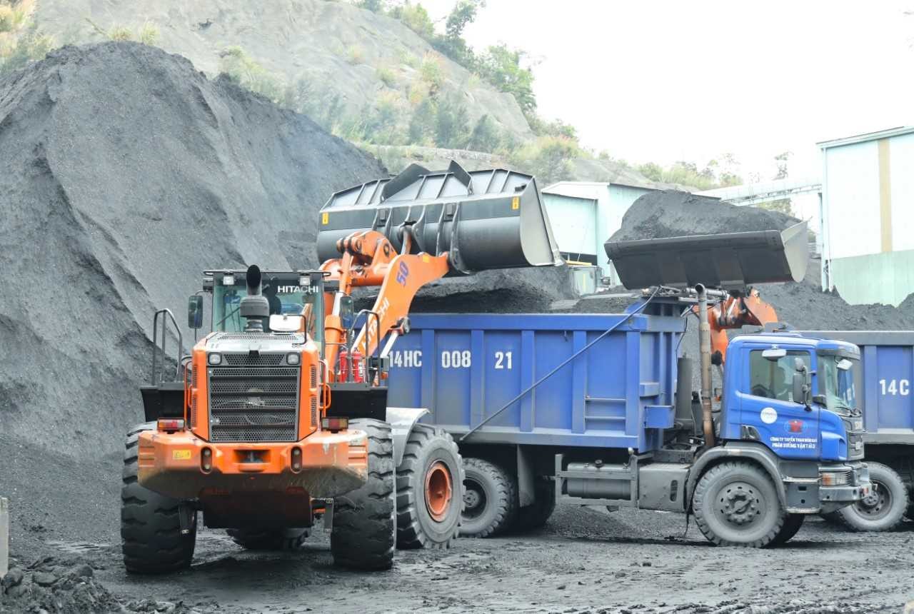 TKV sản xuất than sạch từ sản phẩm ngoài than 