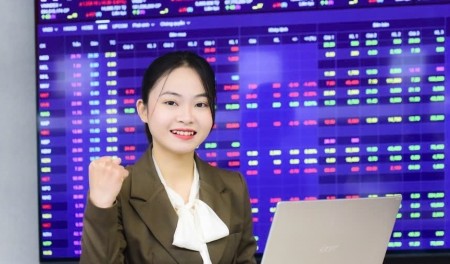 Tin nhanh chứng khoán ngày 10/9: Dòng tiền tìm đến nhóm công nghệ và bán lẻ