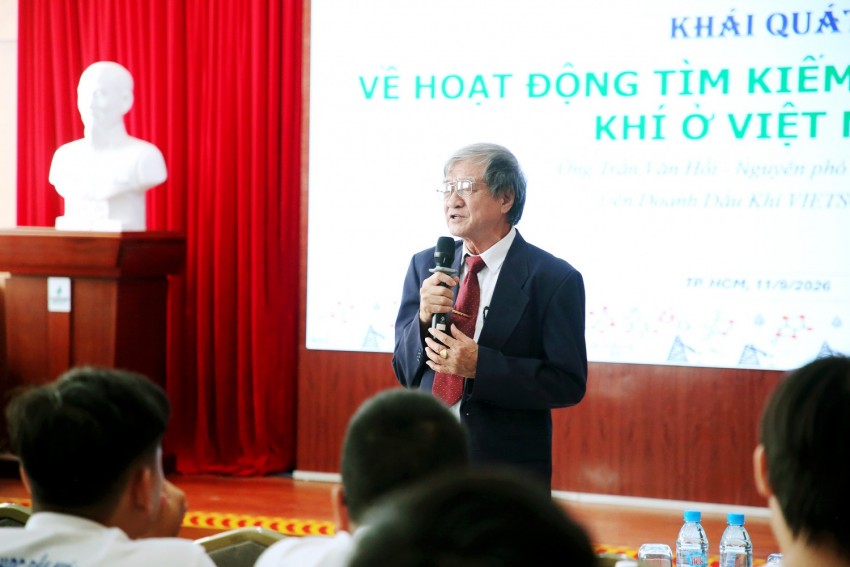 Truyền lửa đam mê, thắp sáng khát vọng cho thế hệ trẻ PVU Truyền lửa đam mê, thắp sáng khát vọng cho thế hệ trẻ PVU