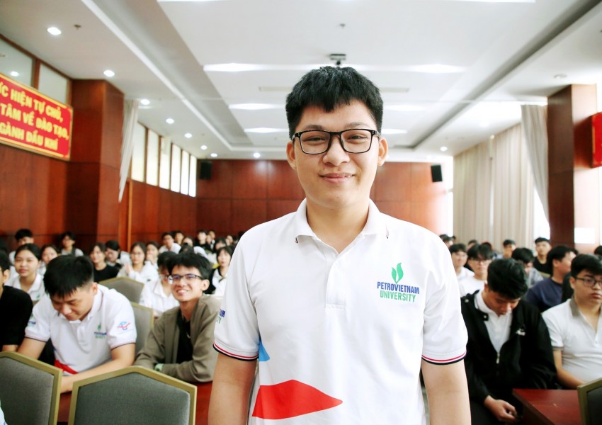 Truyền lửa đam mê, thắp sáng khát vọng cho thế hệ trẻ PVU Truyền lửa đam mê, thắp sáng khát vọng cho thế hệ trẻ PVU