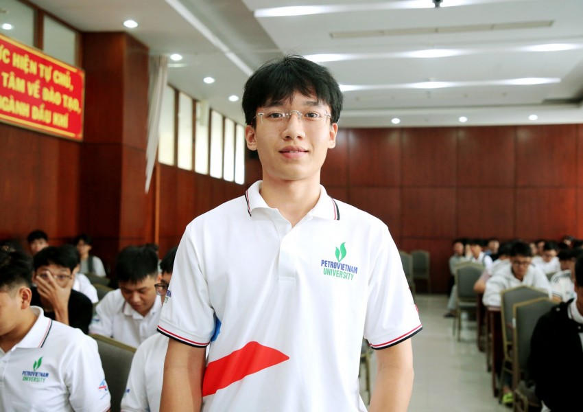 Truyền lửa đam mê, thắp sáng khát vọng cho thế hệ trẻ PVU Truyền lửa đam mê, thắp sáng khát vọng cho thế hệ trẻ PVU