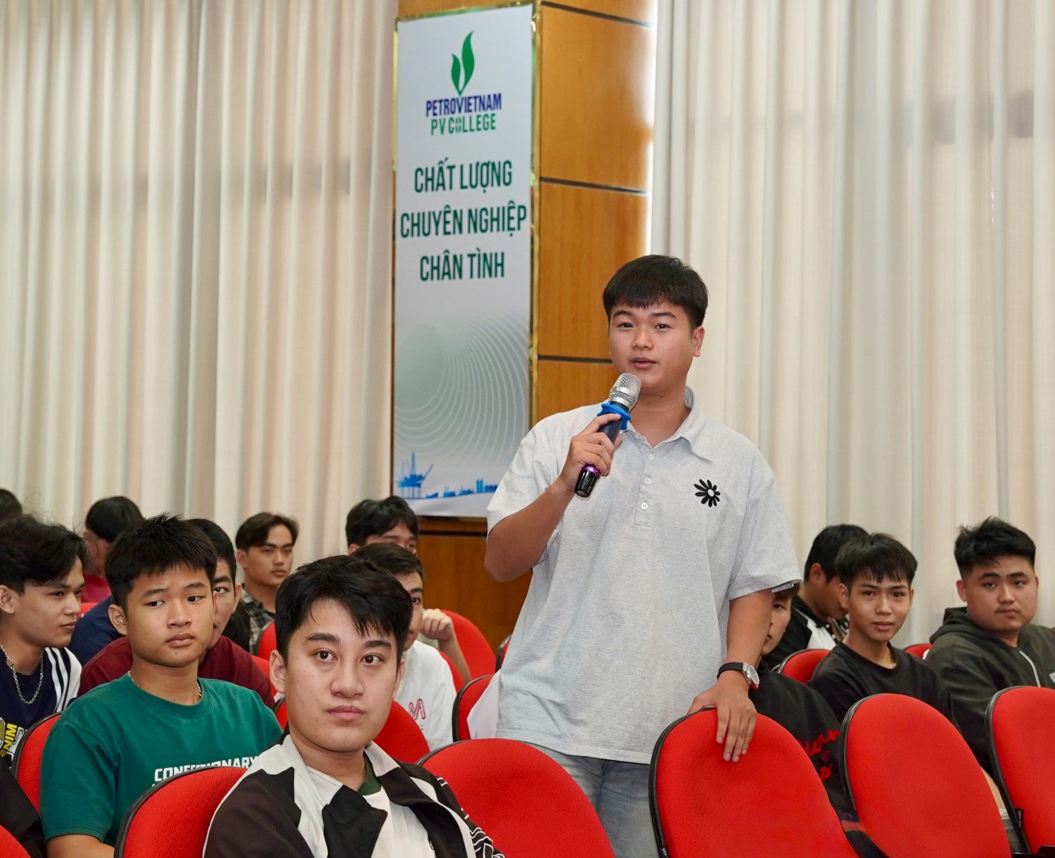 PVCollege định hướng hành trang nghề nghiệp cho tân sinh viên khóa 2026 PVCollege định hướng hành trang nghề nghiệp cho tân sinh viên khóa 2026