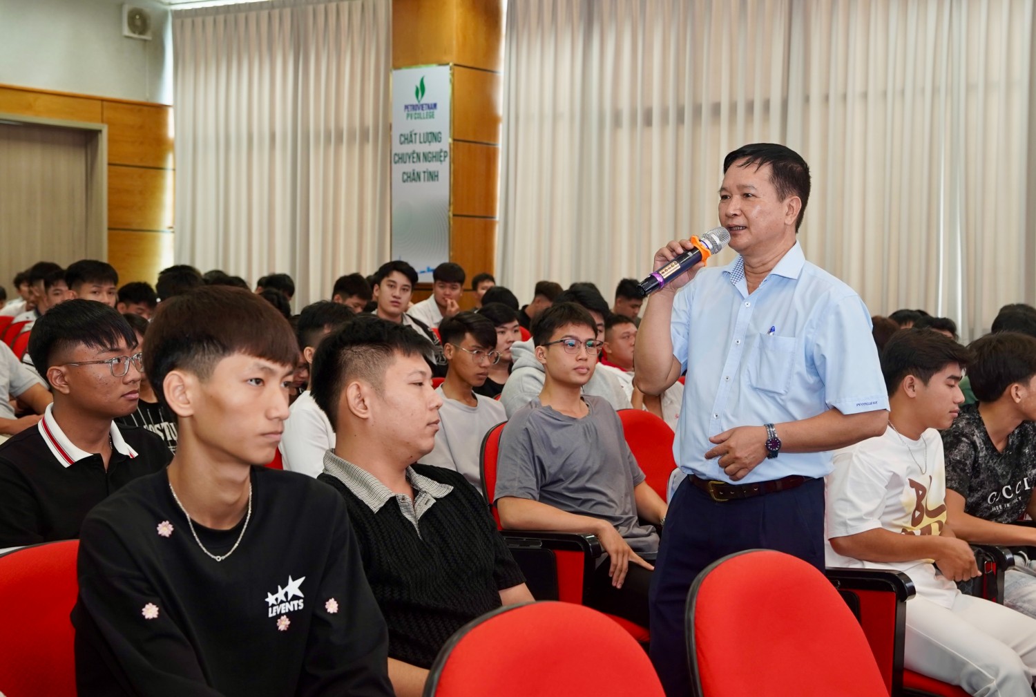 PVCollege định hướng hành trang nghề nghiệp cho tân sinh viên khóa 2026 PVCollege định hướng hành trang nghề nghiệp cho tân sinh viên khóa 2026