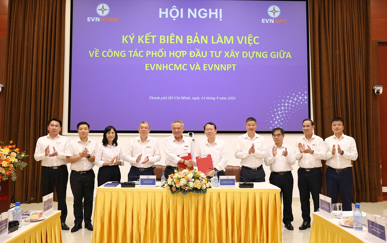 EVNNPT và EVNHCMC đồng bộ đầu tư, bảo đảm điện cho TP.HCM giai đoạn 2026-2030 EVNNPT và EVNHCMC đồng bộ đầu tư, bảo đảm điện cho TP HCM giai đoạn 2026-2030