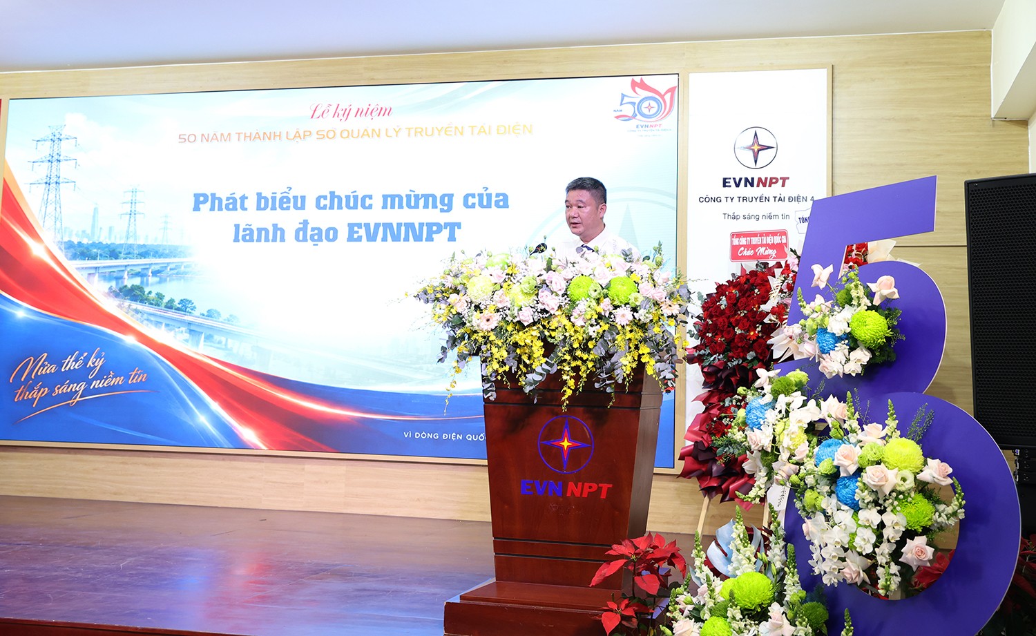 Công ty Truyền tải điện 4 - Nửa thế kỷ bền bỉ cung cấp điện cho miền Nam