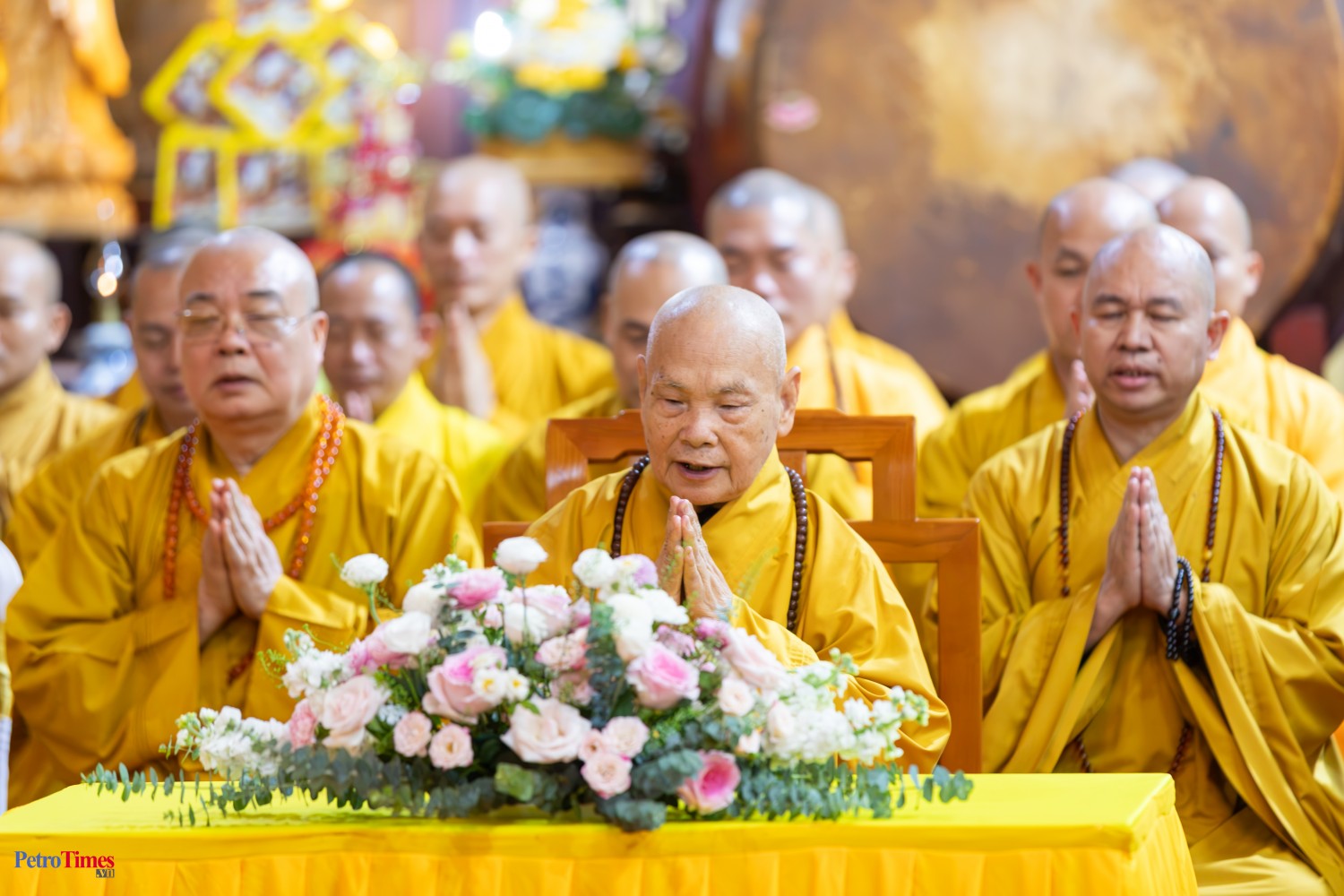 Nhà vua Thái Lan cùng Hoàng hậu thăm, dự lễ cầu an chùa Quán Sứ Nhà vua Thái Lan và Hoàng hậu dự lễ cầu an tại chùa Quán Sứ