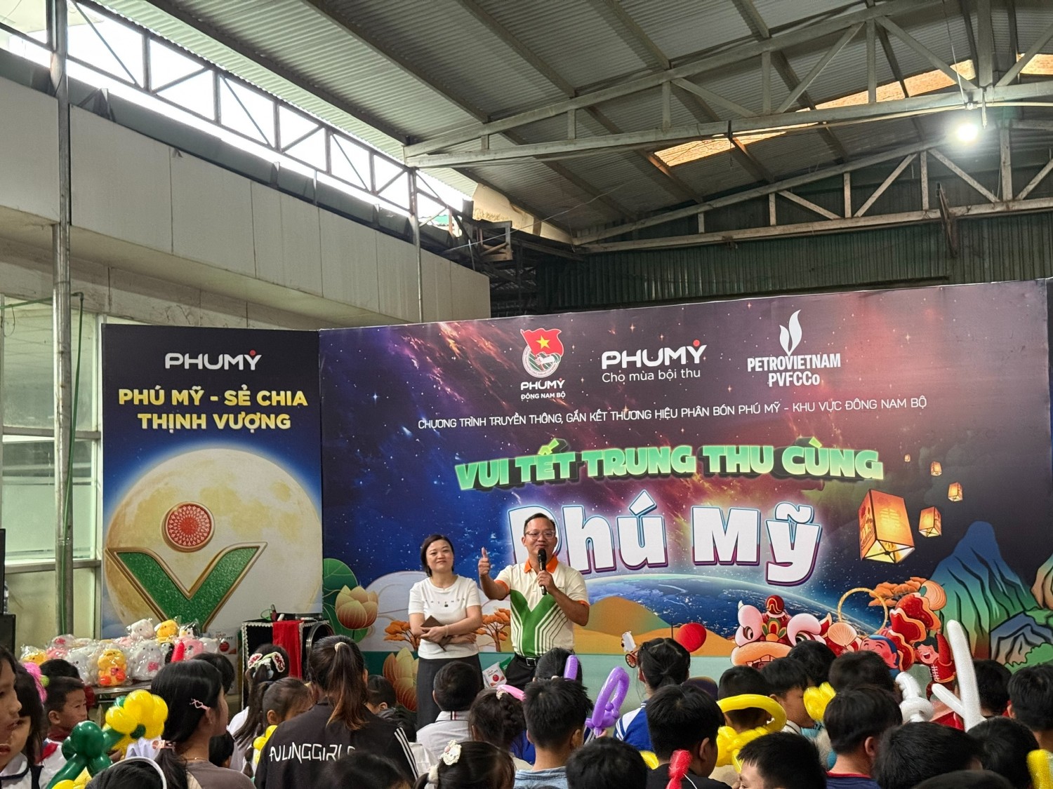 Phú Mỹ mang Tết Trung thu yêu thương đến con em nhà nông PVFCCo - Phú Mỹ mang Tết Trung thu yêu thương đến con em nhà nông