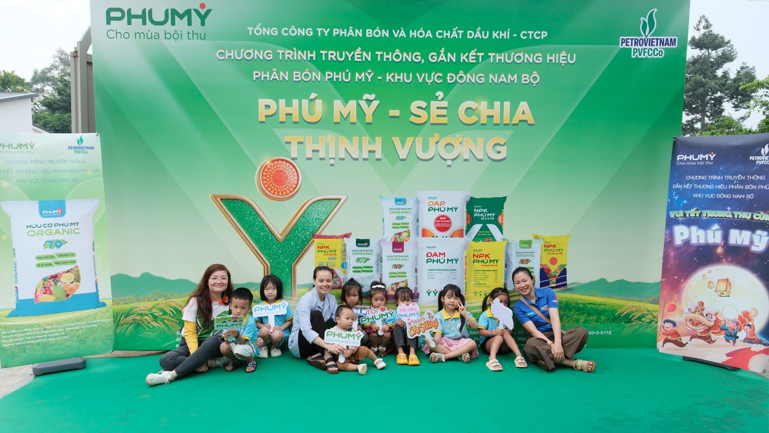 Phú Mỹ mang Tết Trung thu yêu thương đến con em nhà nông PVFCCo - Phú Mỹ mang Tết Trung thu yêu thương đến con em nhà nông