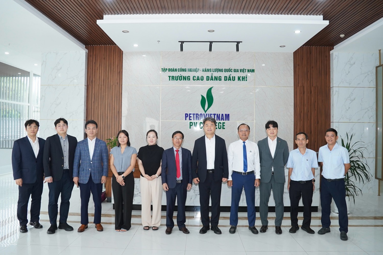 PVCollege và đối tác Hàn Quốc trao đổi hợp tác đào tạo nhân lực điện hạt nhân PV College và đối tác Hàn Quốc trao đổi hợp tác đào tạo nhân lực điện hạt nhân