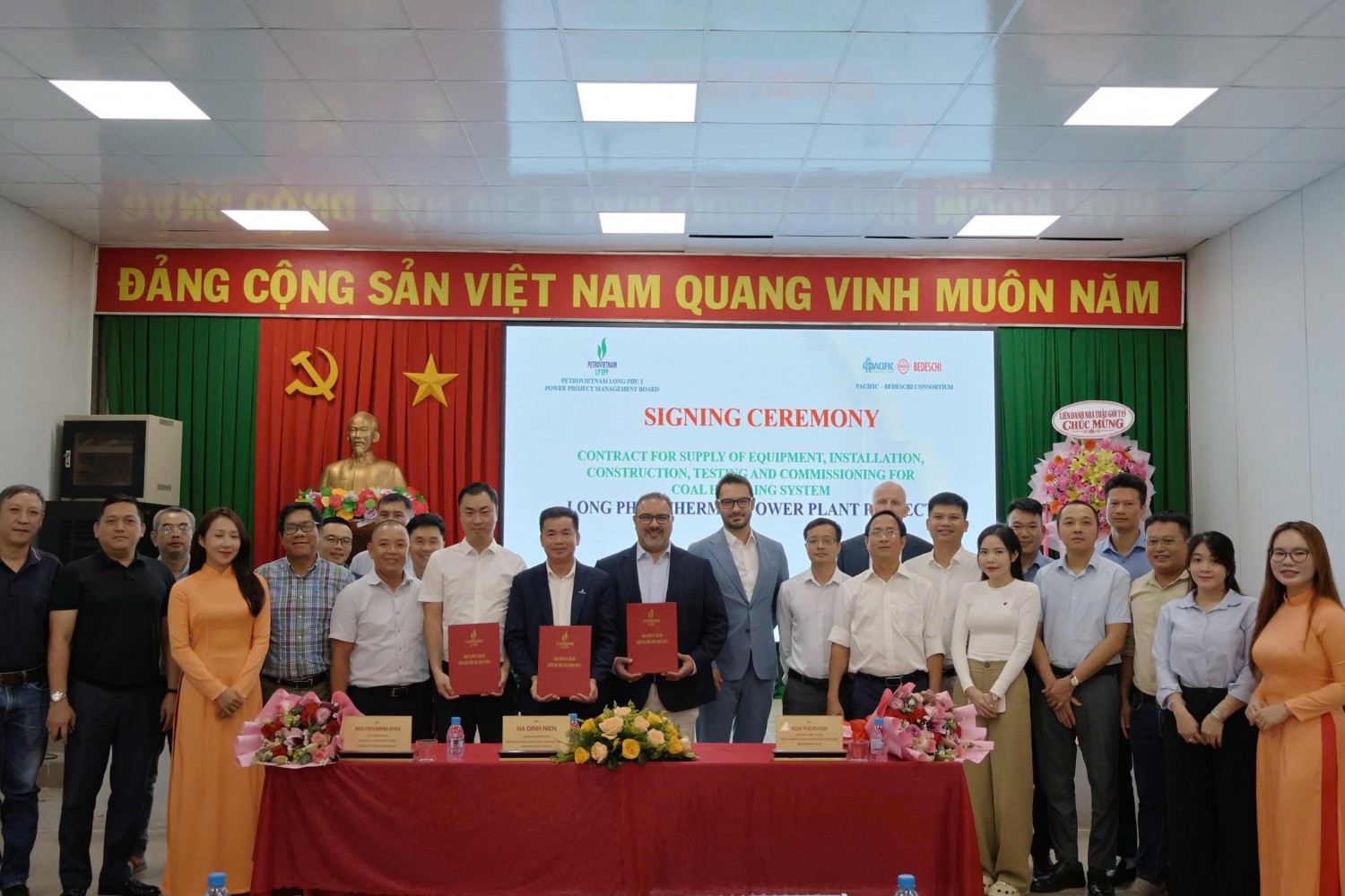 Ký kết hợp đồng thi công hệ thống vận chuyển nhiên liệu Dự án NMNĐ Long Phú 1