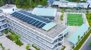 Đẩy nhanh lắp điện mặt trời mái nhà tại công sở, trường học, bệnh viện
