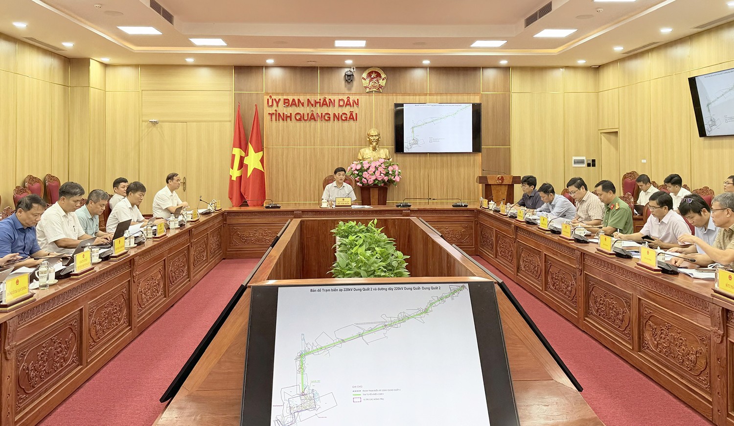 EVNNPT đề nghị Quảng Ngãi tháo gỡ vướng mắc, đẩy nhanh giải phóng mặt bằng Dự án TBA 220kV Dung Quất 2 và đường dây đấu nối Đẩy nhanh giải phóng mặt bằng Dự án TBA 220kV Dung Quất 2 và đường dây đấu nối