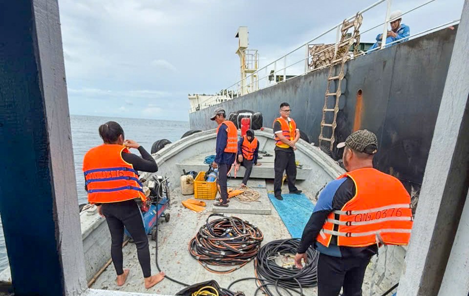 Tàu chở hơn 174.000 tấn quặng sắt gặp sự cố tại vùng biển Quảng Ngãi Tàu chở hơn 174.000 tấn quặng sắt gặp sự cố tại vùng biển Quảng Ngãi