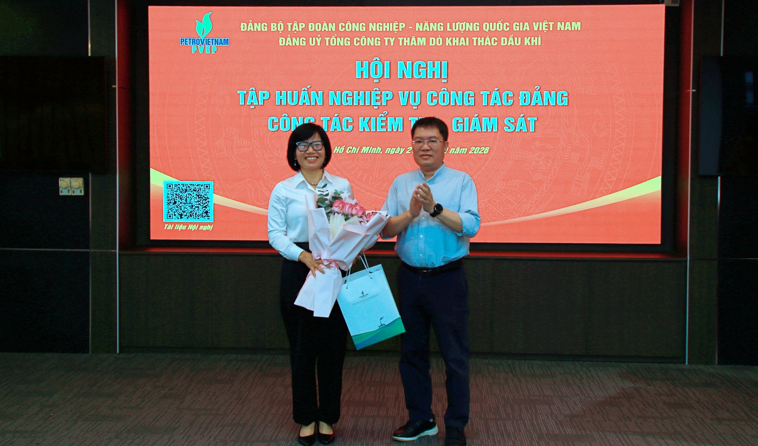 Đảng bộ PVEP nâng cao nghiệp vụ công tác kiểm tra, giám sát cho đội ngũ cán bộ phía Nam Đảng bộ PVEP nâng cao nghiệp vụ công tác kiểm tra, giám sát cho đội ngũ cán bộ phía Nam