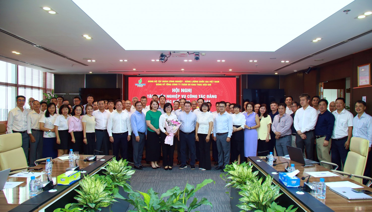 Đảng bộ PVEP nâng cao nghiệp vụ công tác kiểm tra, giám sát cho đội ngũ cán bộ phía Nam Đảng bộ PVEP nâng cao nghiệp vụ công tác kiểm tra, giám sát cho đội ngũ cán bộ phía Nam