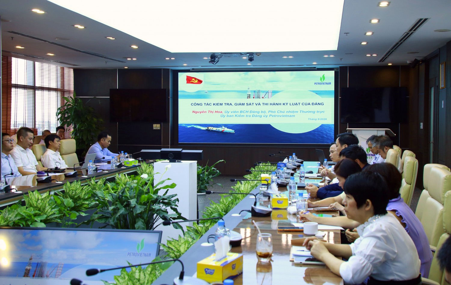 Đảng bộ PVEP nâng cao nghiệp vụ công tác kiểm tra, giám sát cho đội ngũ cán bộ phía Nam Đảng bộ PVEP nâng cao nghiệp vụ công tác kiểm tra, giám sát cho đội ngũ cán bộ phía Nam